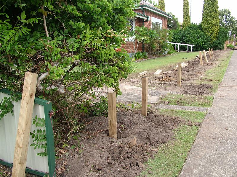 Taree-fence-b 007.jpg
